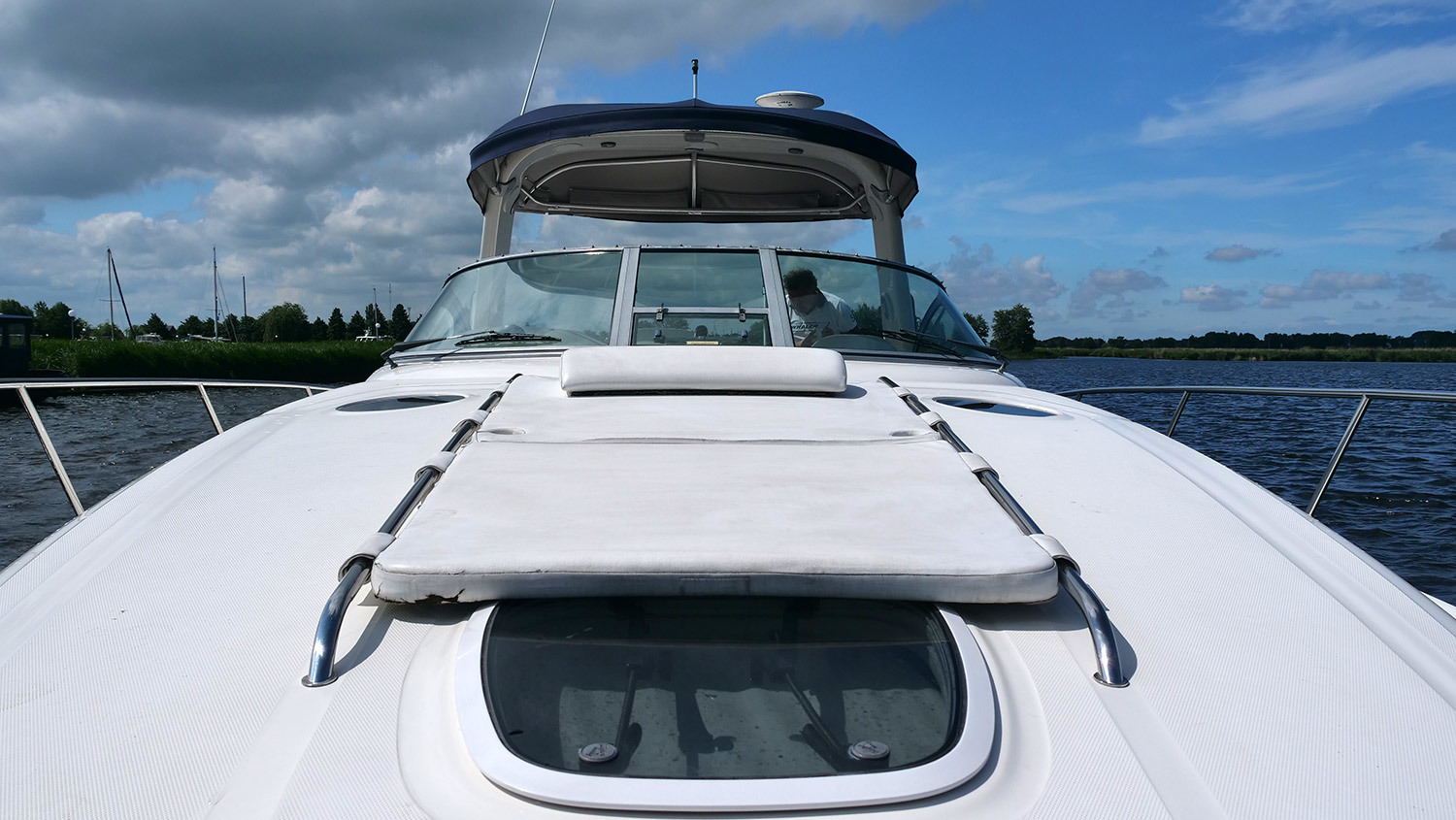 foto: 8 Sea Ray 340 Sundancer