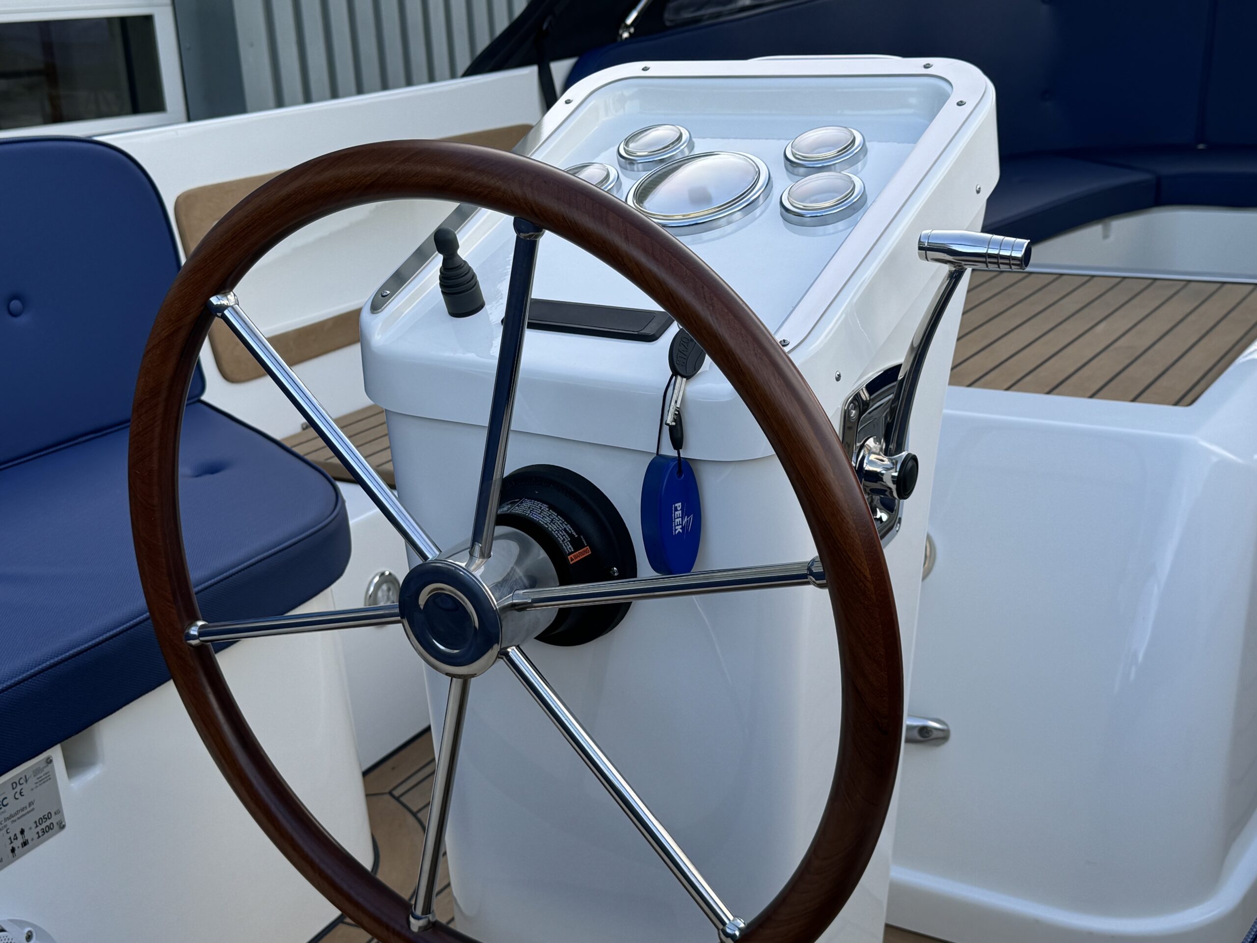 foto: 9 Motorboat 1100