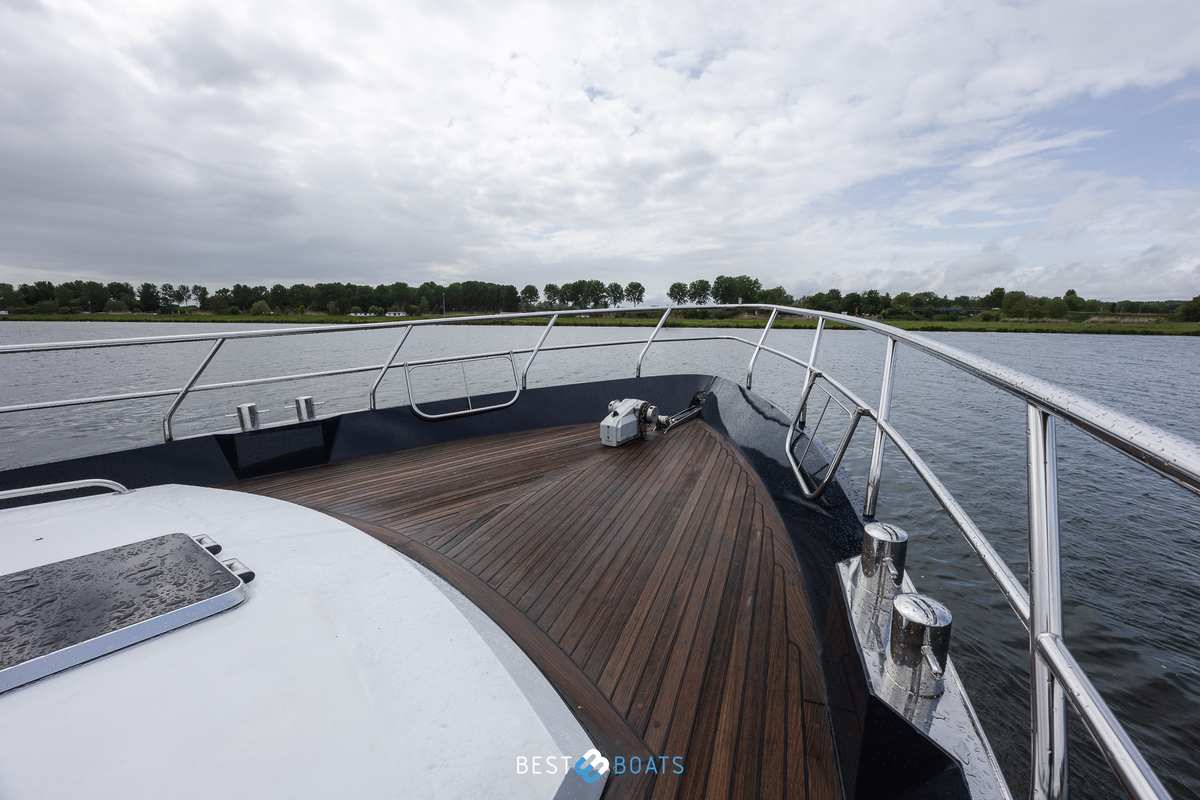 foto: 18 Wim van der Valk Continental 1700