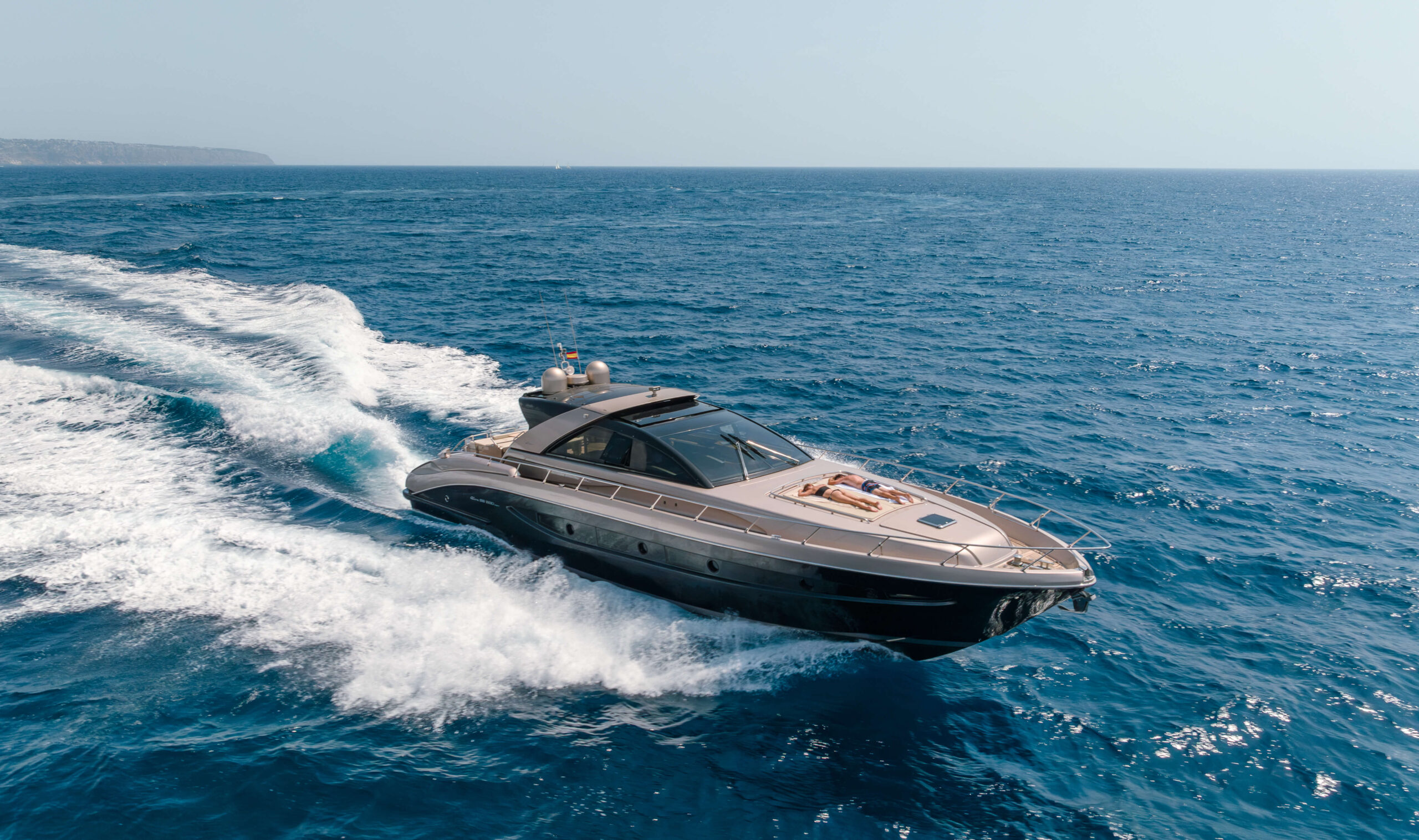 hoofdfoto: 1 Riva Ego Super 68