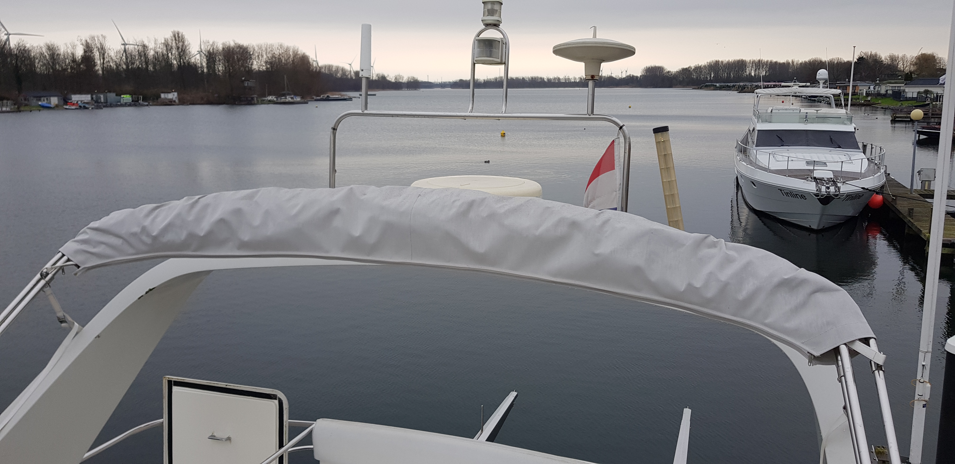 foto: 6 Fairline  50