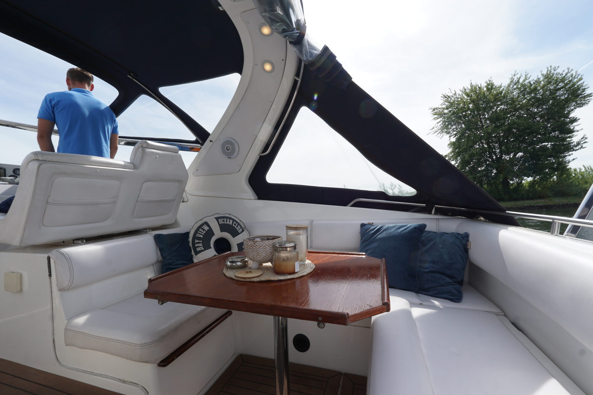 foto: 13 Sealine Sealine 328 Sport Bridge