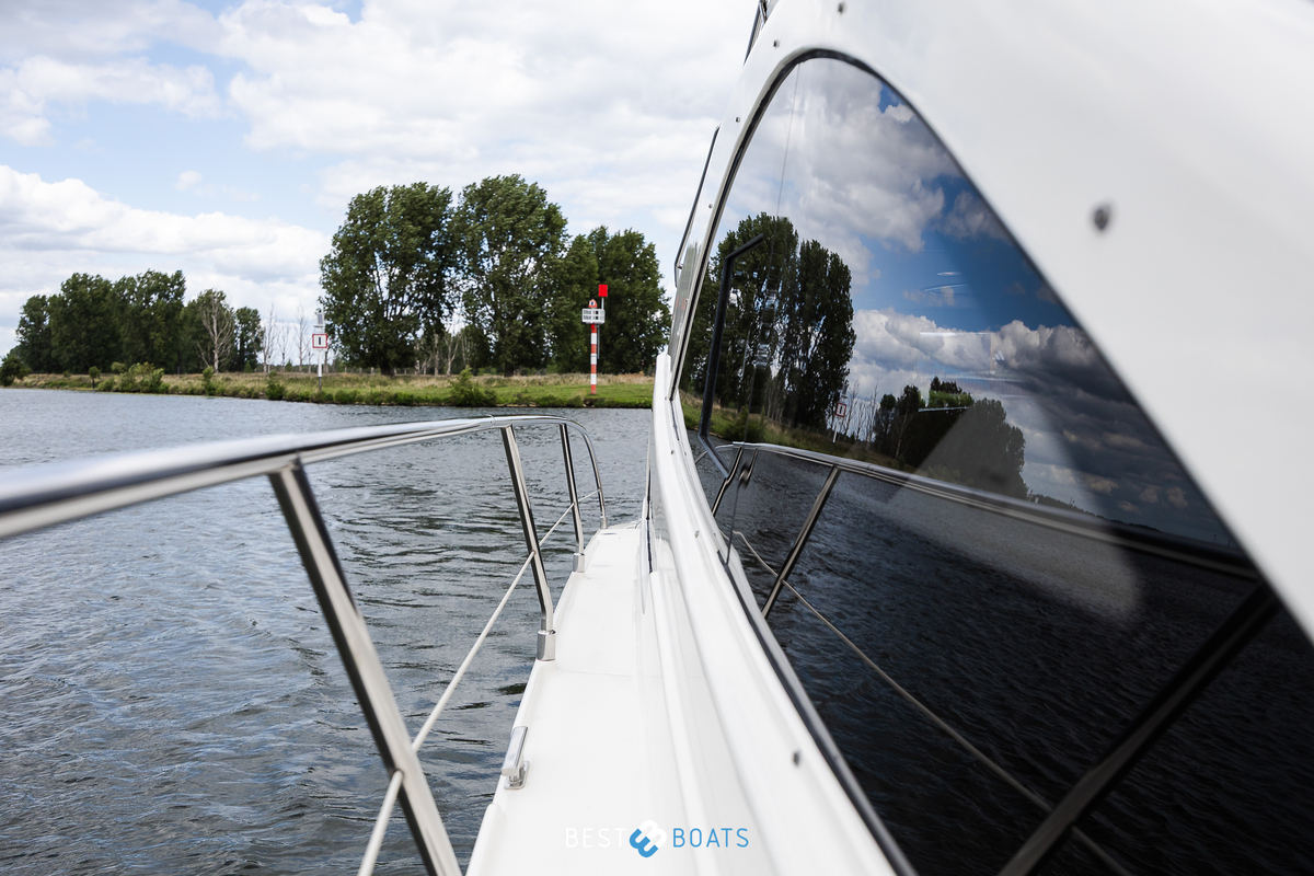 foto: 13 Rodman R-38