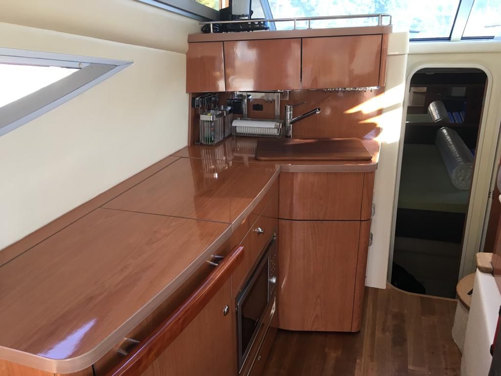 foto: 15 Sealine Sealine F34 Flybridge