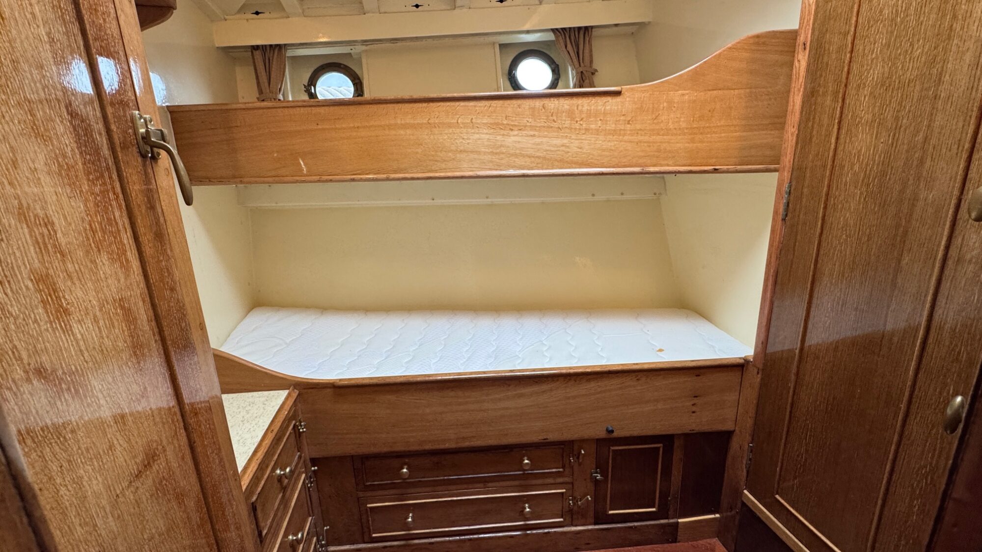 foto: 14 Silver Silver Rondspantkotter 19.44 VS