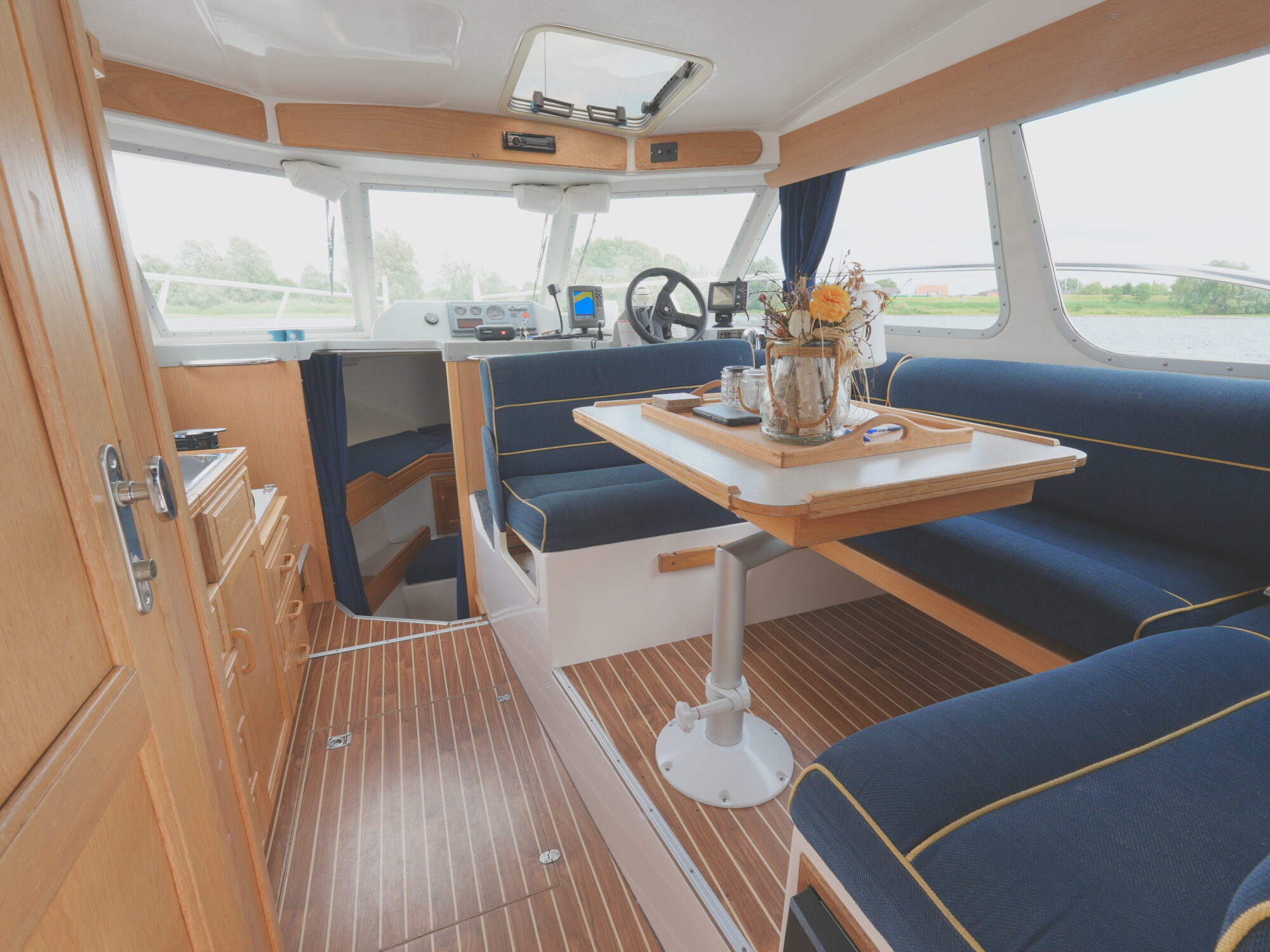 foto: 10 NB Marine NB Marine 8700