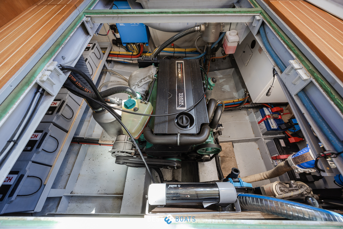 foto: 9 Van Vossen Parade 12.75 AK 