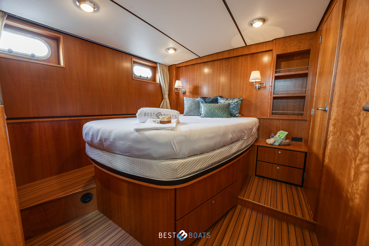 foto: 9 Linssen Grand Sturdy 40.9 AC