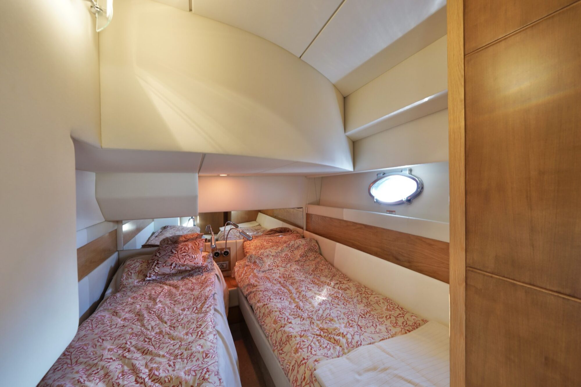 foto: 15 Rodman Rodman 44 Muse IPS