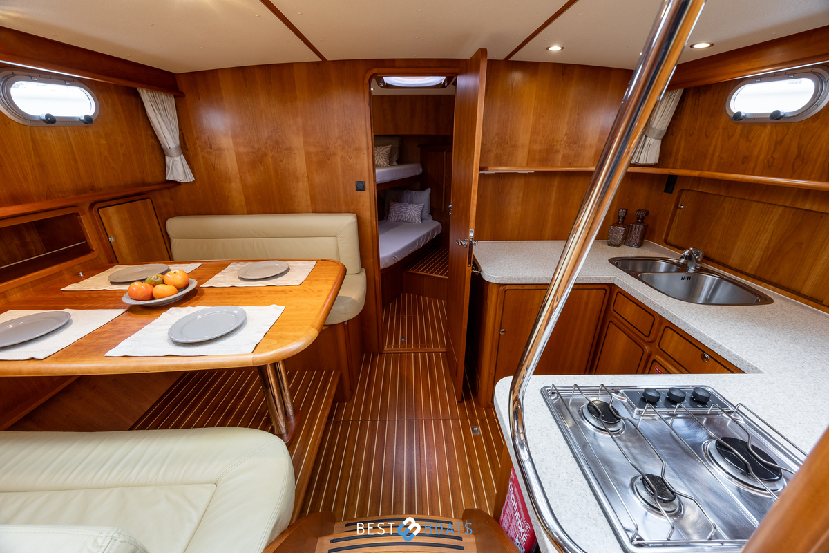 foto: 15 Linssen  Grand Sturdy 430 AC MKII Diamond