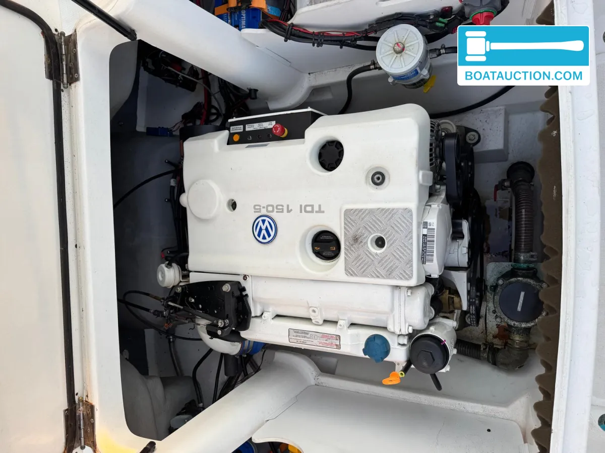 foto: 7 Triton 225 Cuddy