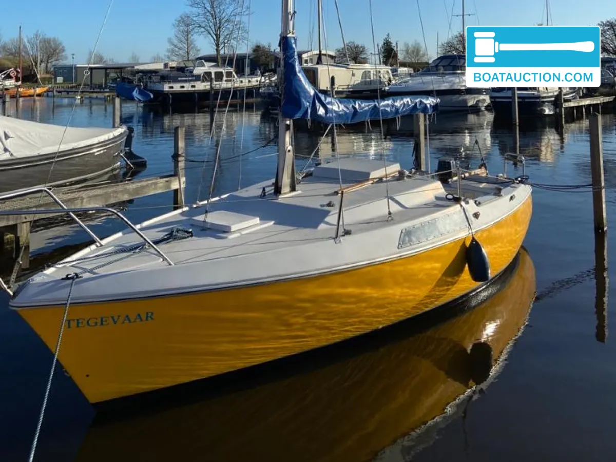 hoofdfoto: 1 Beneteau Flirt