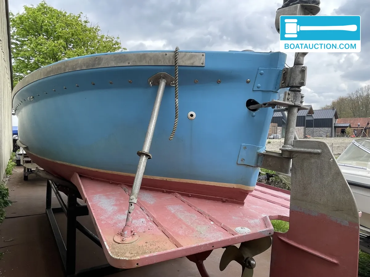foto: 10 Sloep 850