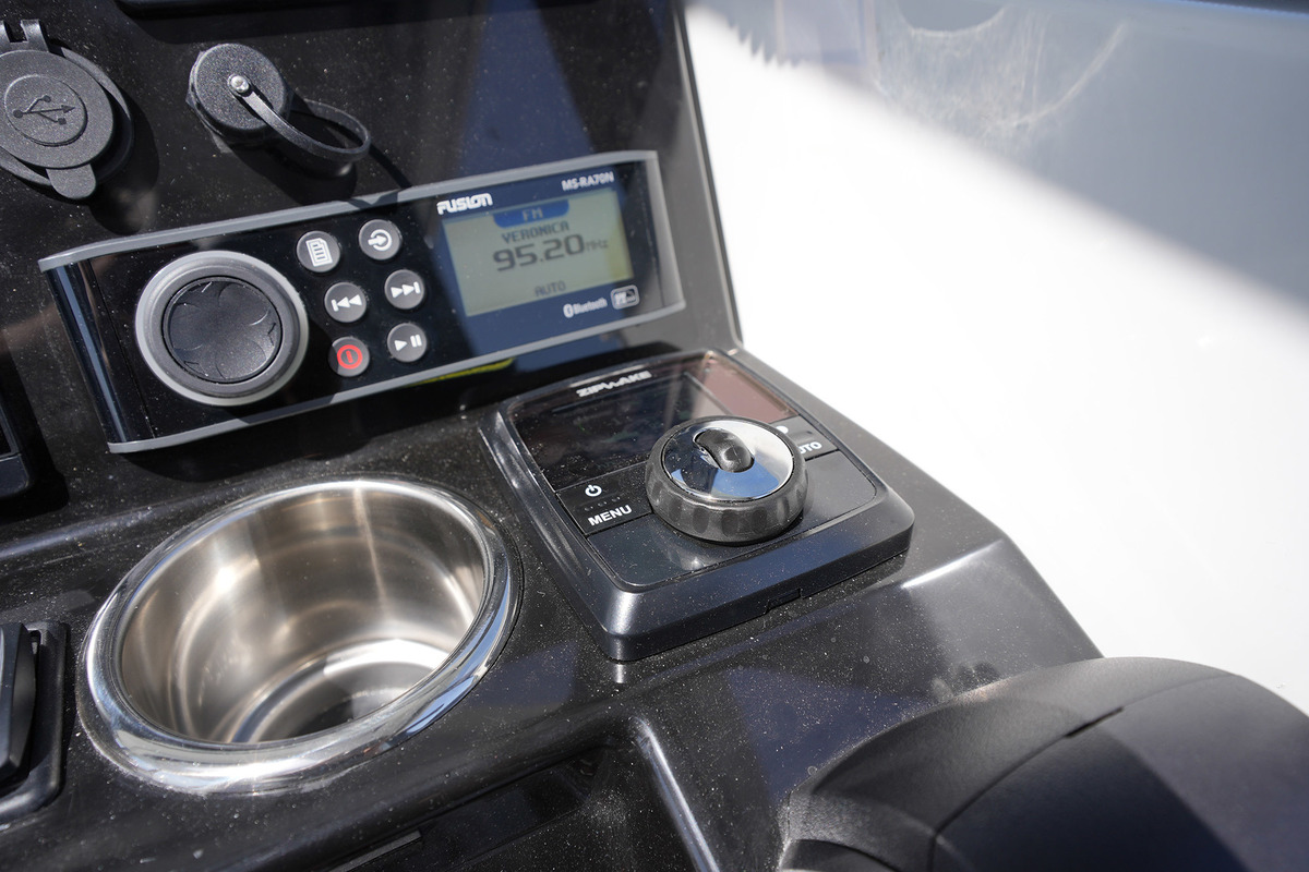 foto: 15 Jeanneau Merry Fisher 795 Sport Serie 2