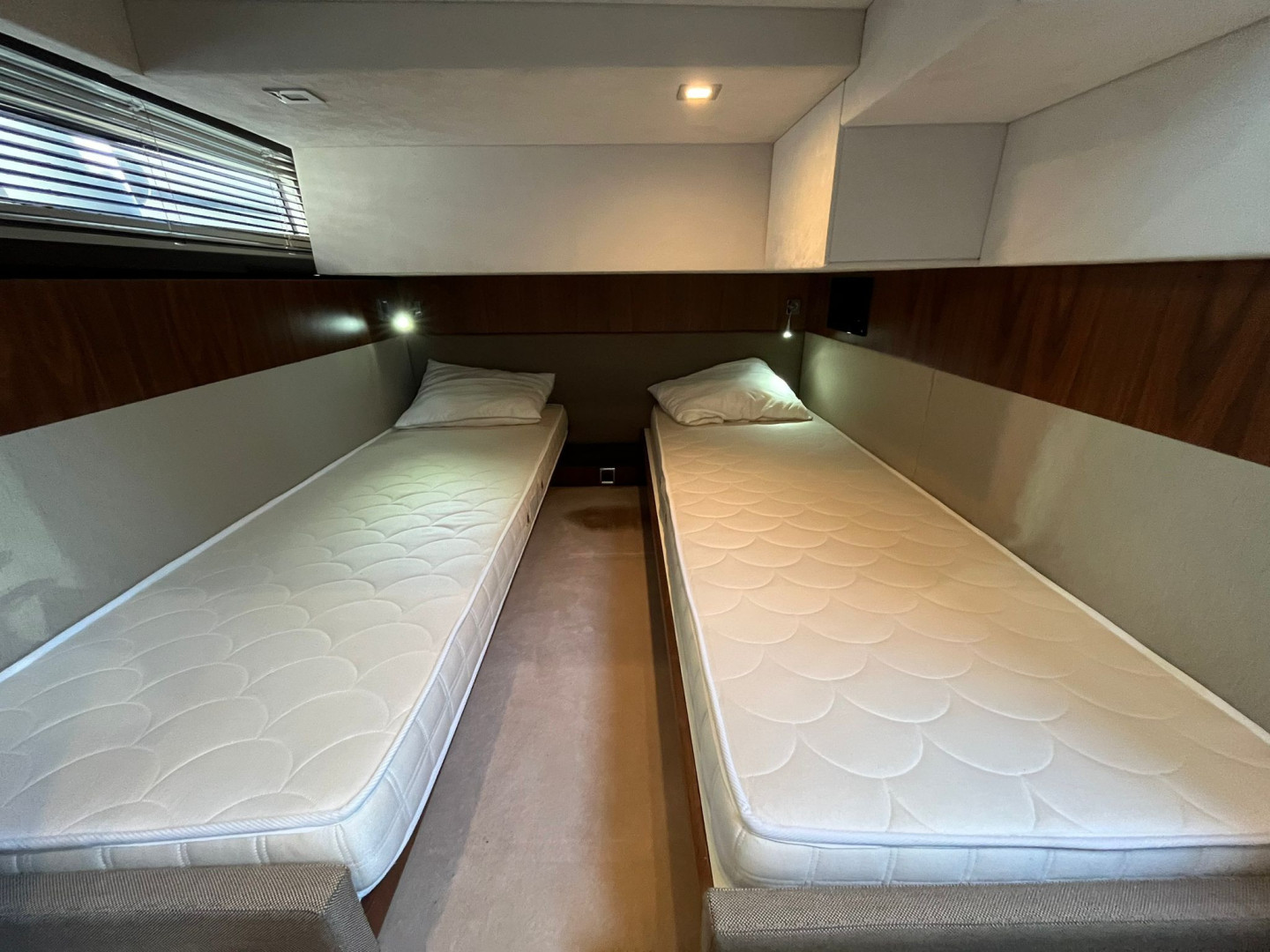 foto: 8 Fairline Squadron 42