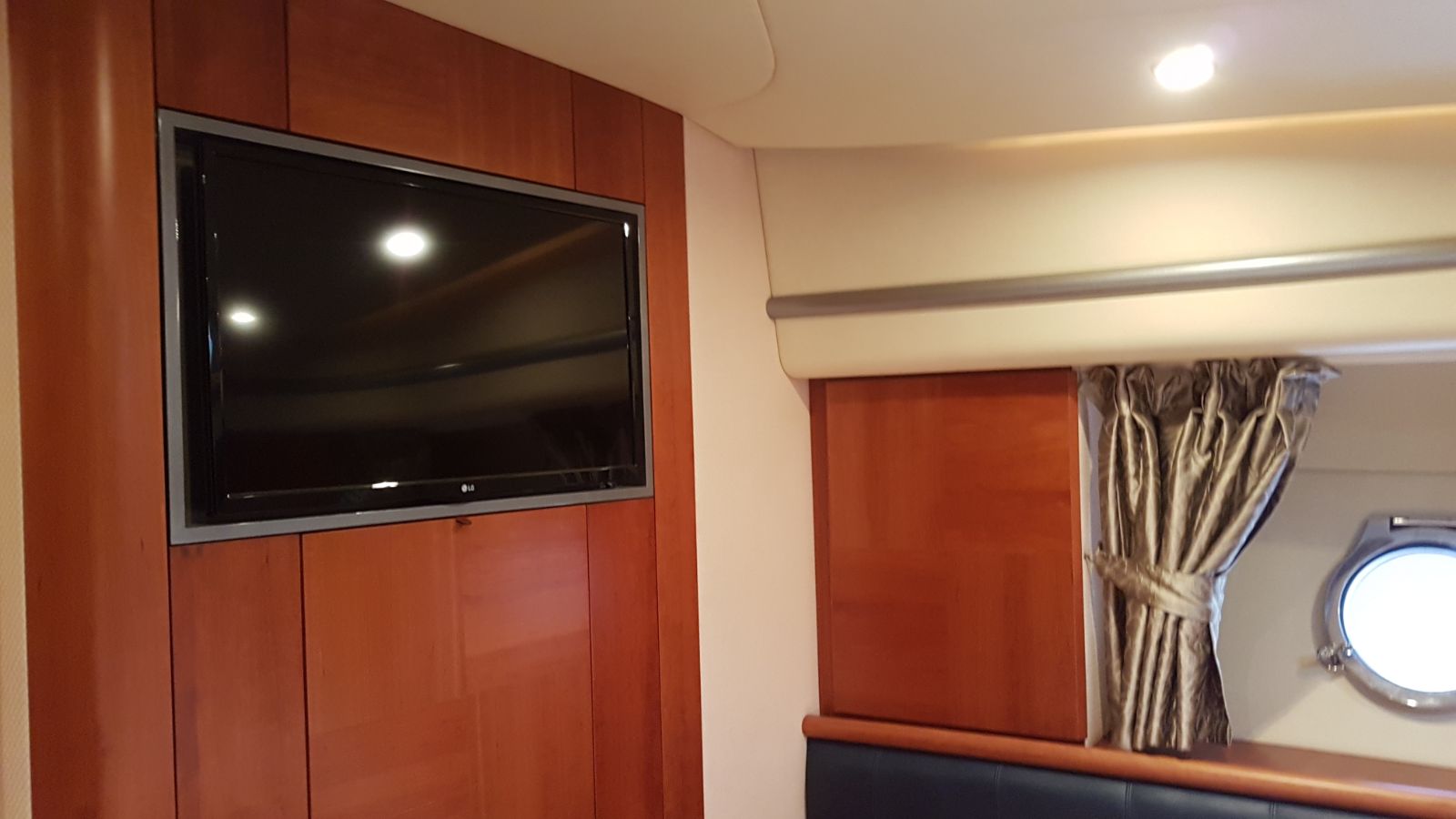 foto: 7 Azimut 50 fly