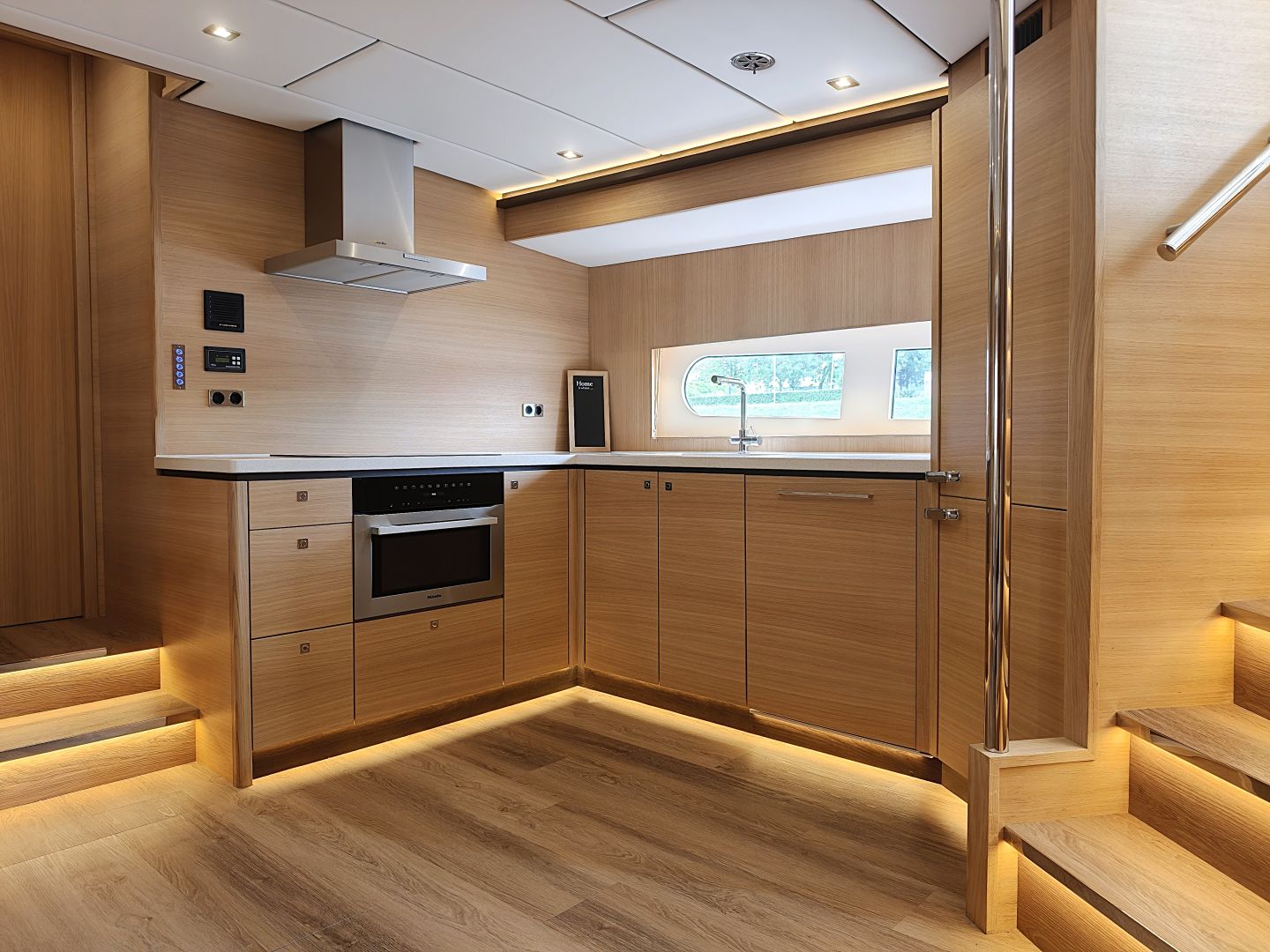 foto: 12 De Alm Grand Voyager 65