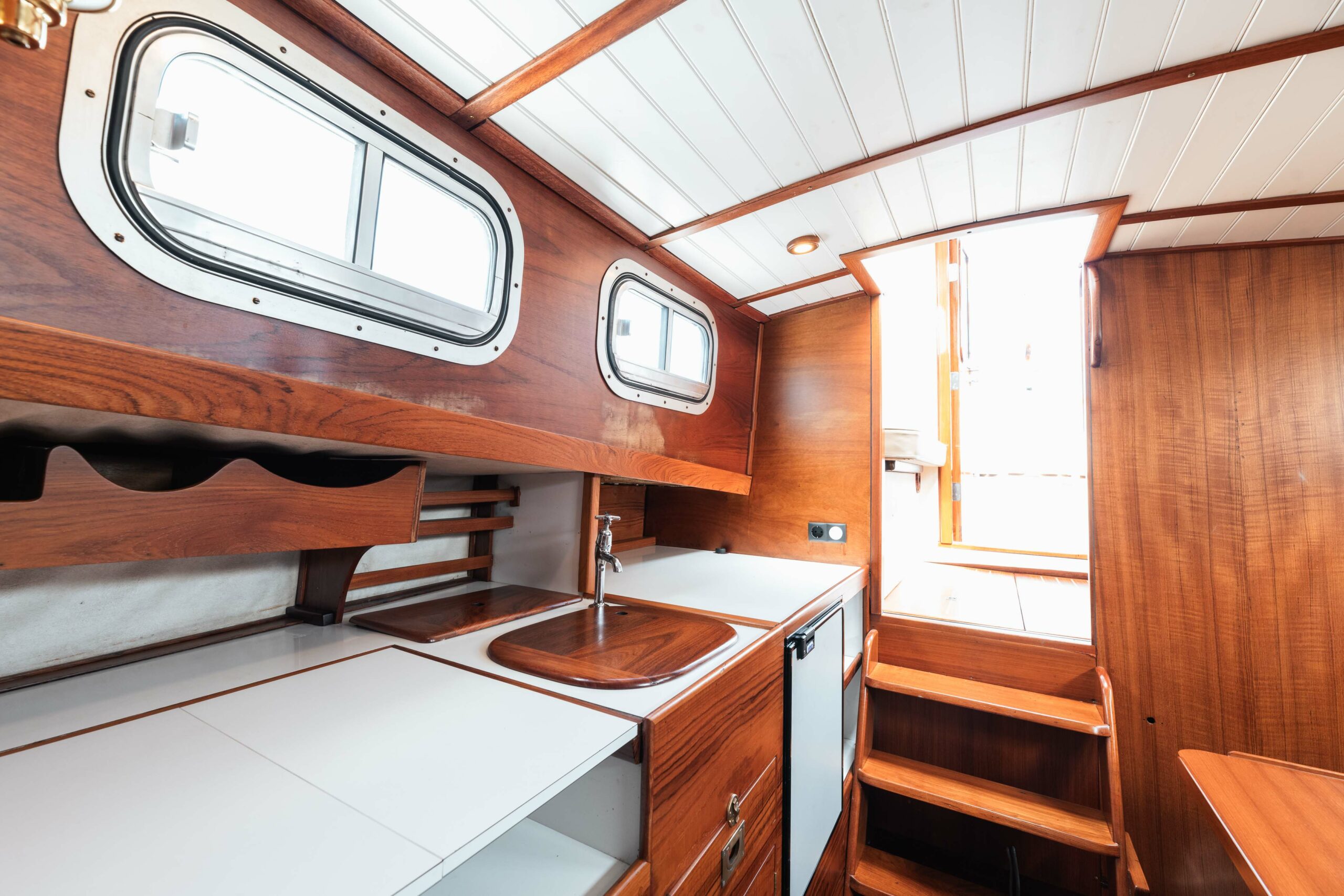 foto: 9 Fairways Marine Fisher 30 Pilothouse Ketch