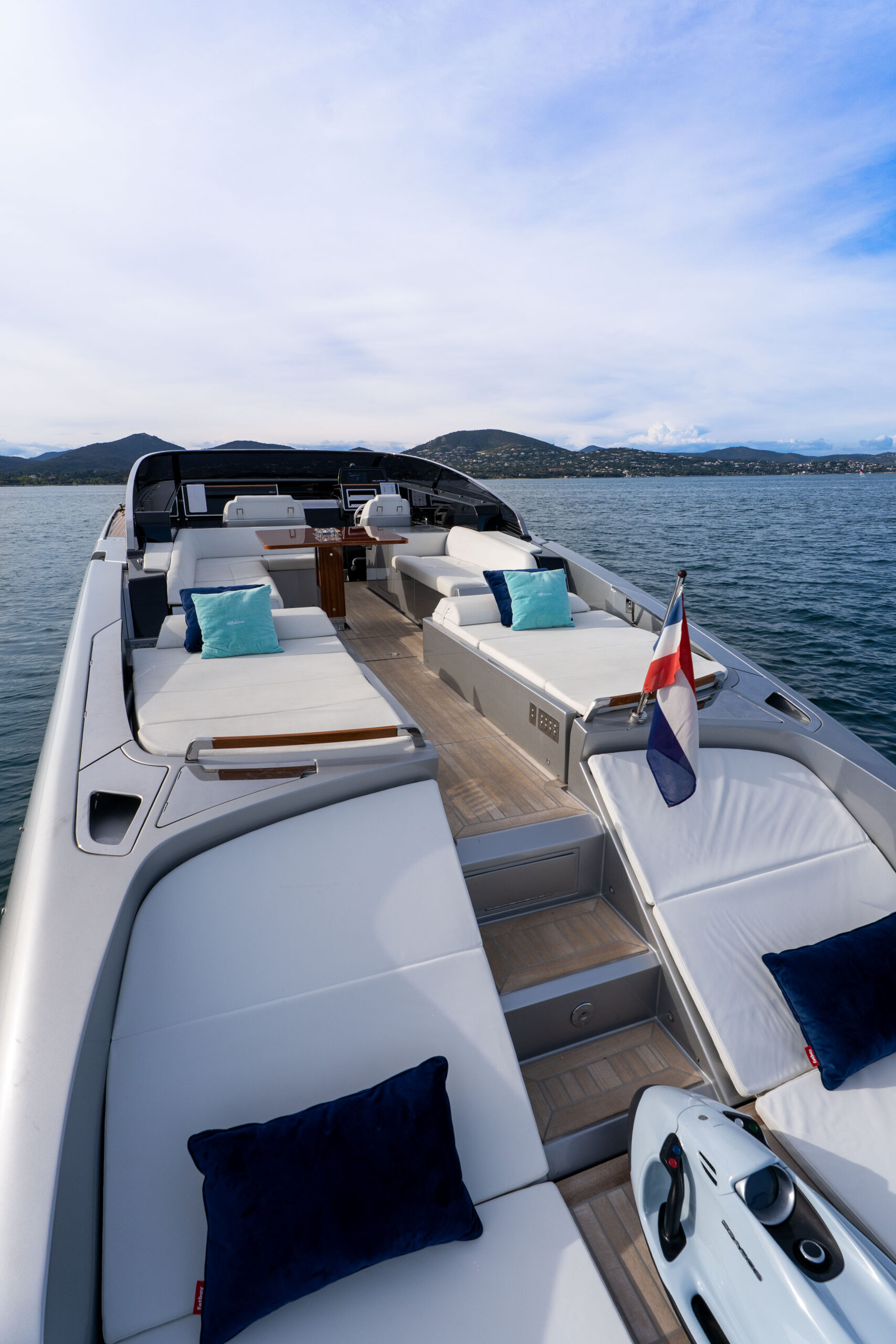 foto: 14 Riva 48 Dolceriva #03 ELEMENTS