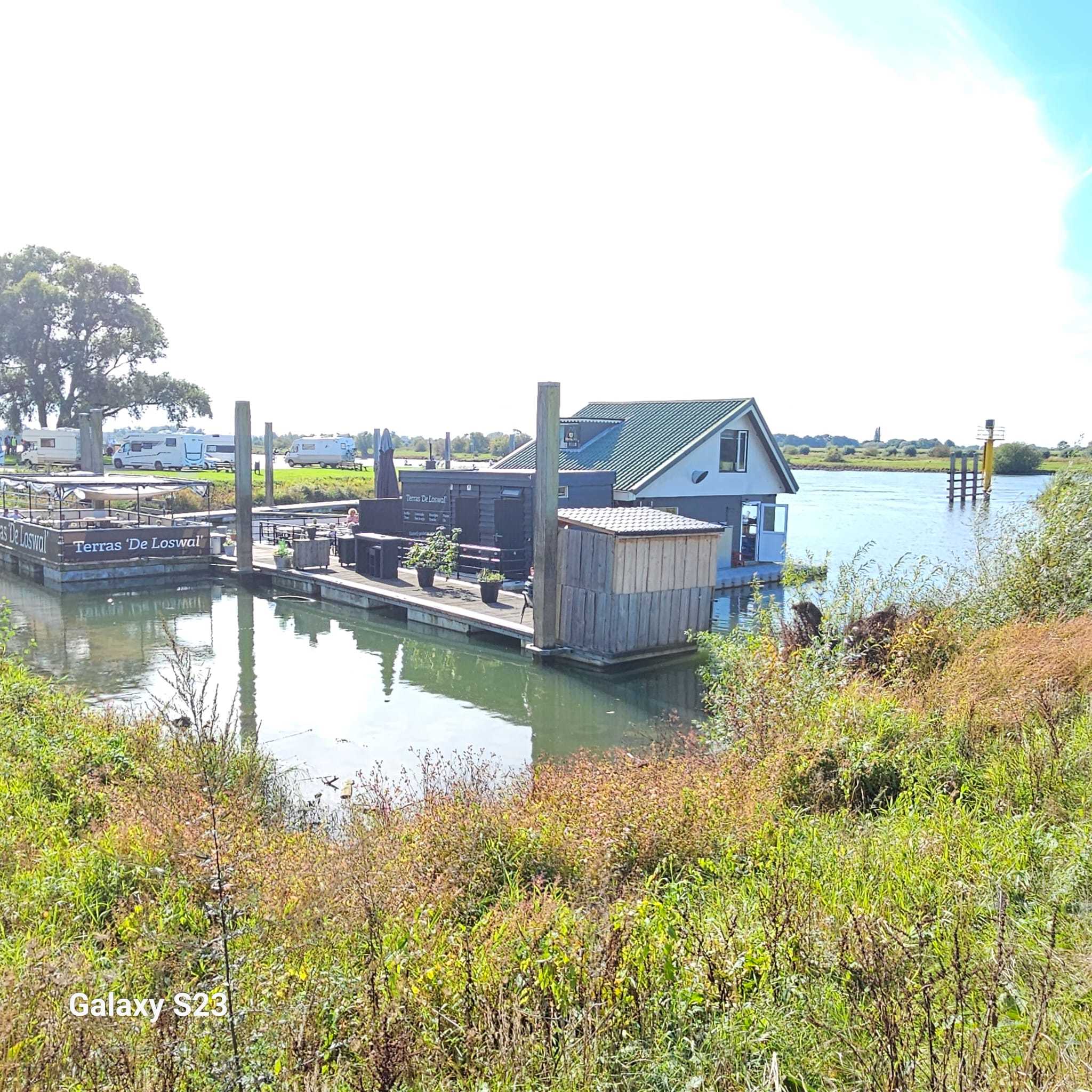 foto: 5 Drijvend Restaurant Houseboat