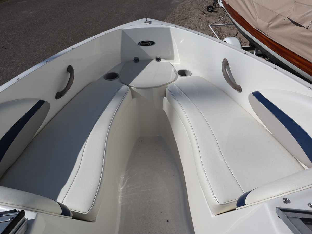 foto: 15 Stingray 195RX