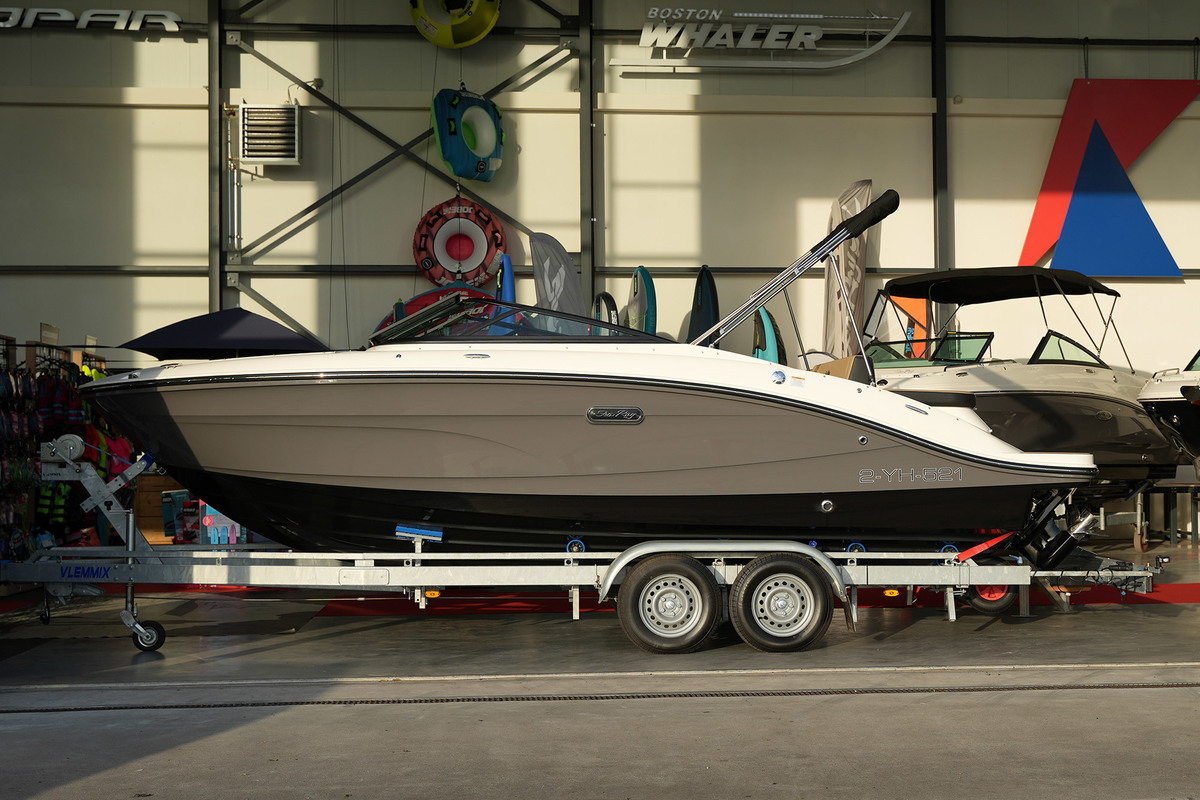 foto: 20 Sea Ray SPX 210