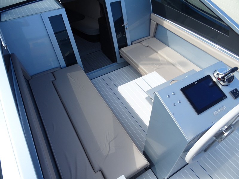 foto: 12 Zinder 990 Hybrid
