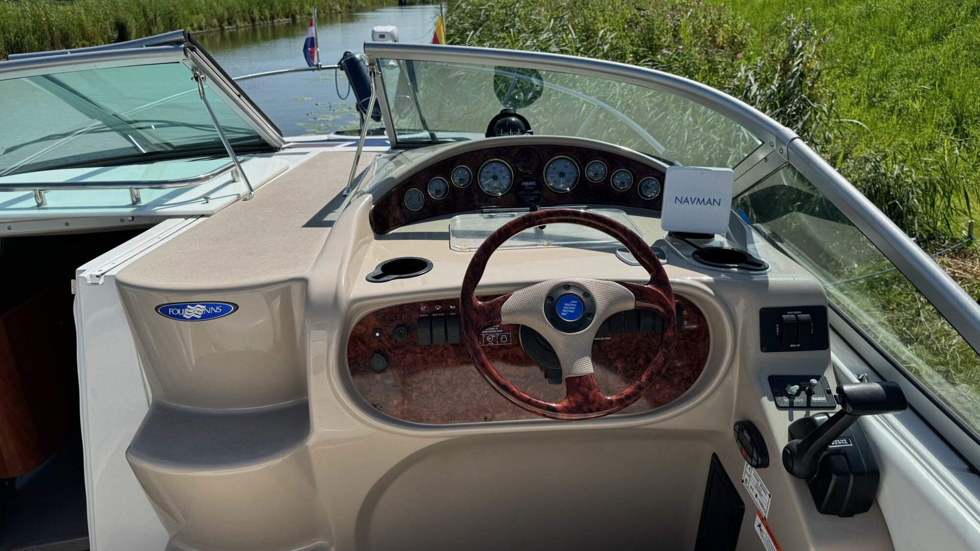 foto: 12 Four Winns Four Winns 248 Vista