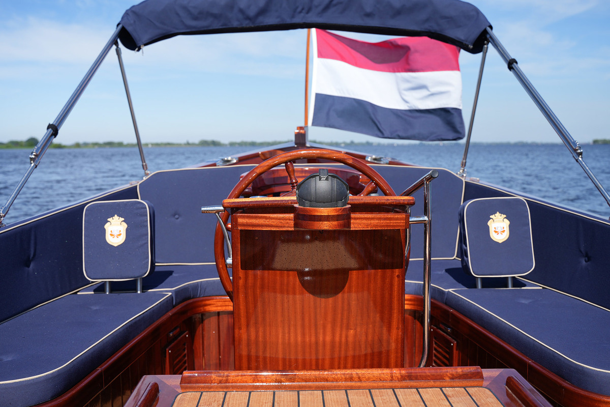 foto: 12 Wester Engh 800 classic
