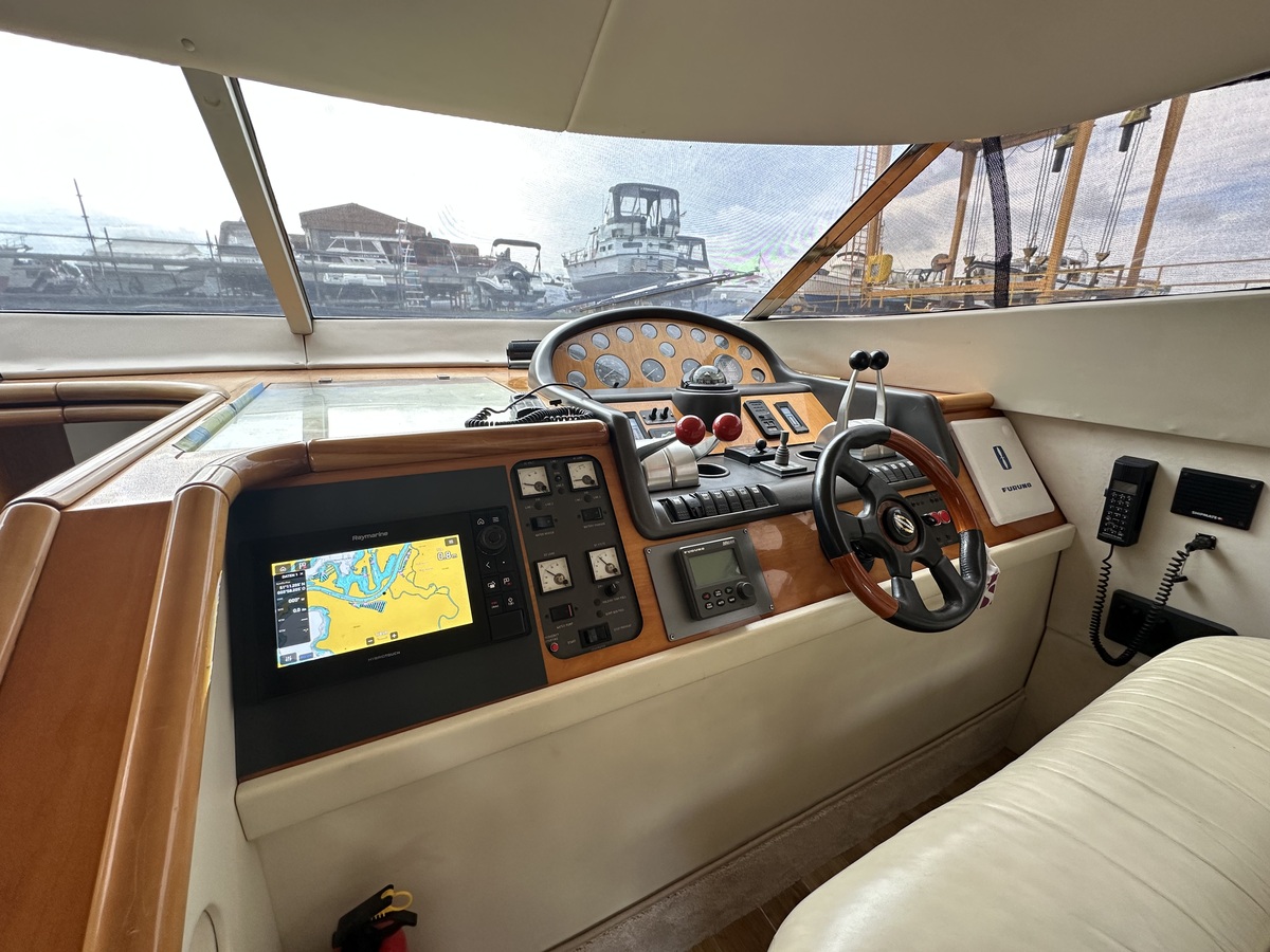 foto: 9 Sunseeker Manhattan 48