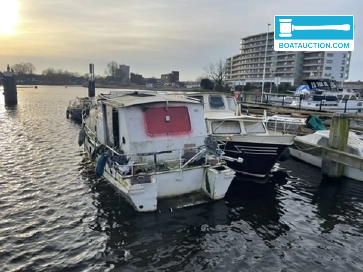 foto: 4 Motorboat 800