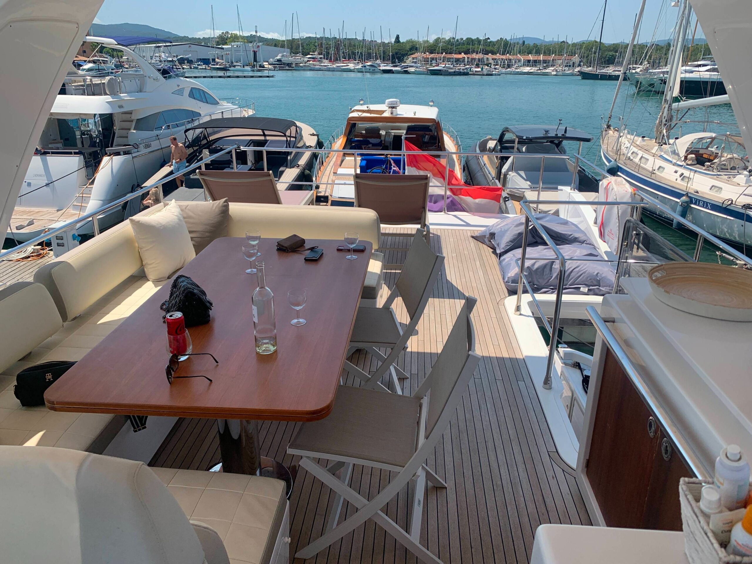 foto: 5 Azimut 66 