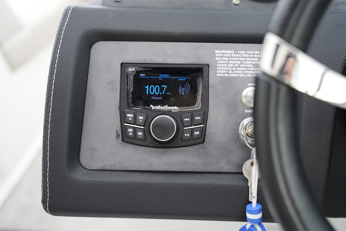 foto: 16 Cobalt CS23