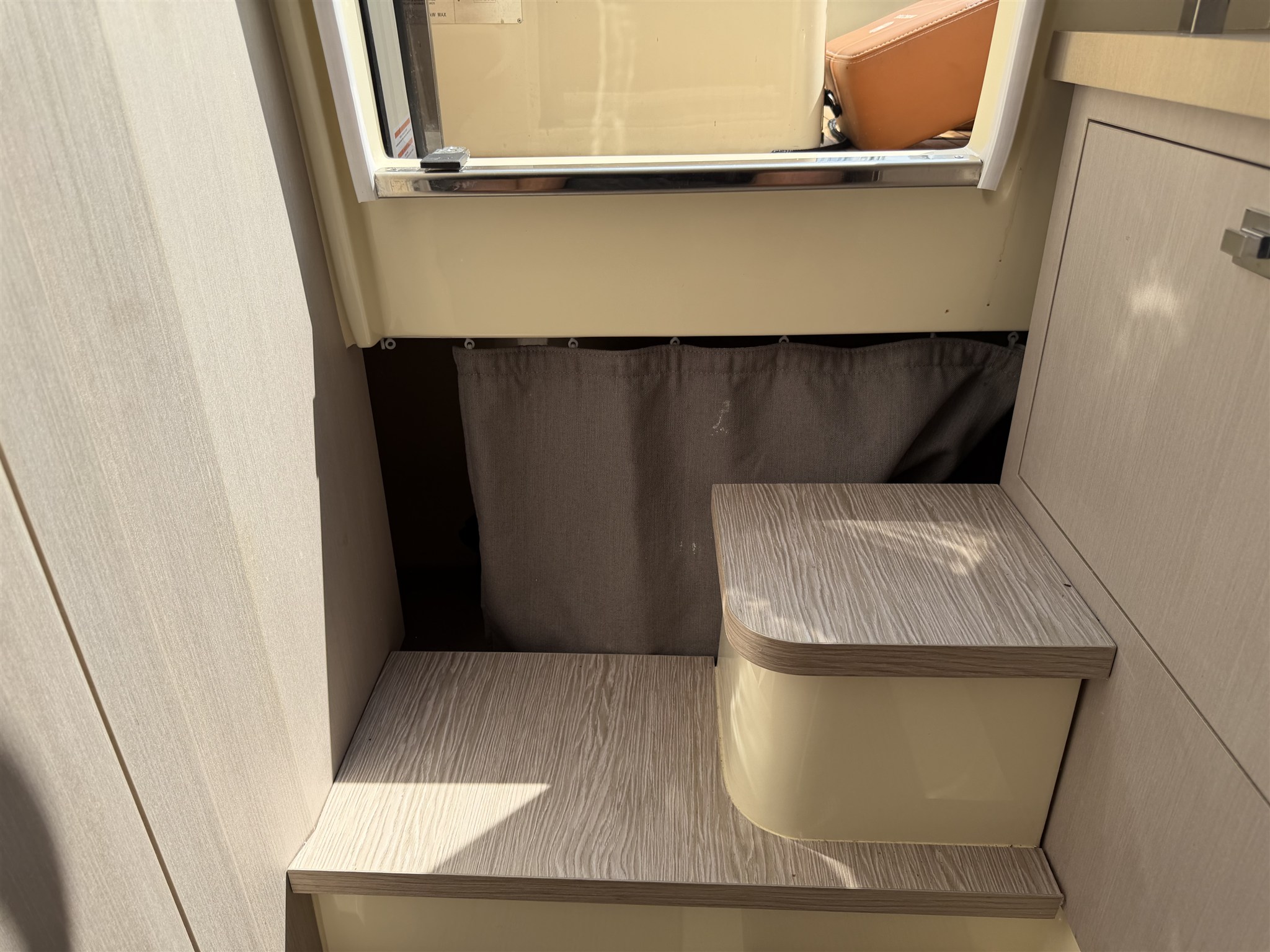 foto: 12 Invictus GT 280
