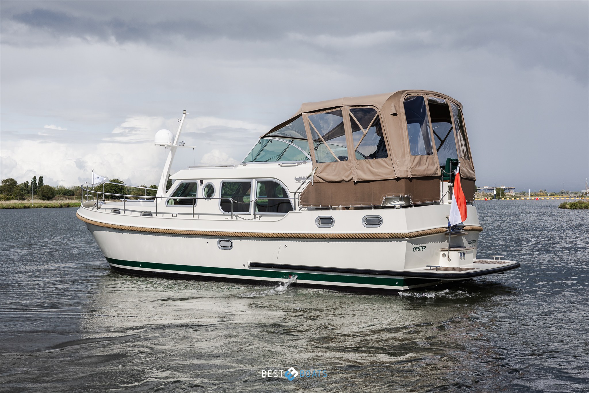 foto: 14 Linssen Grand Sturdy 34.9 AC