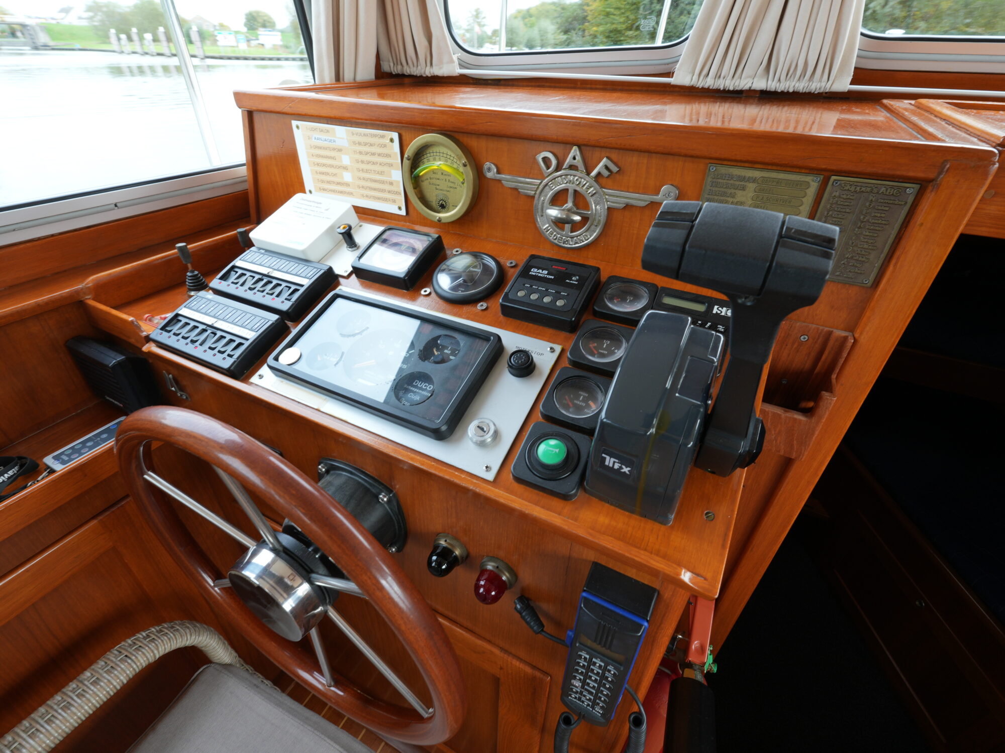 foto: 17 Macheta Macheta 1200 Classic