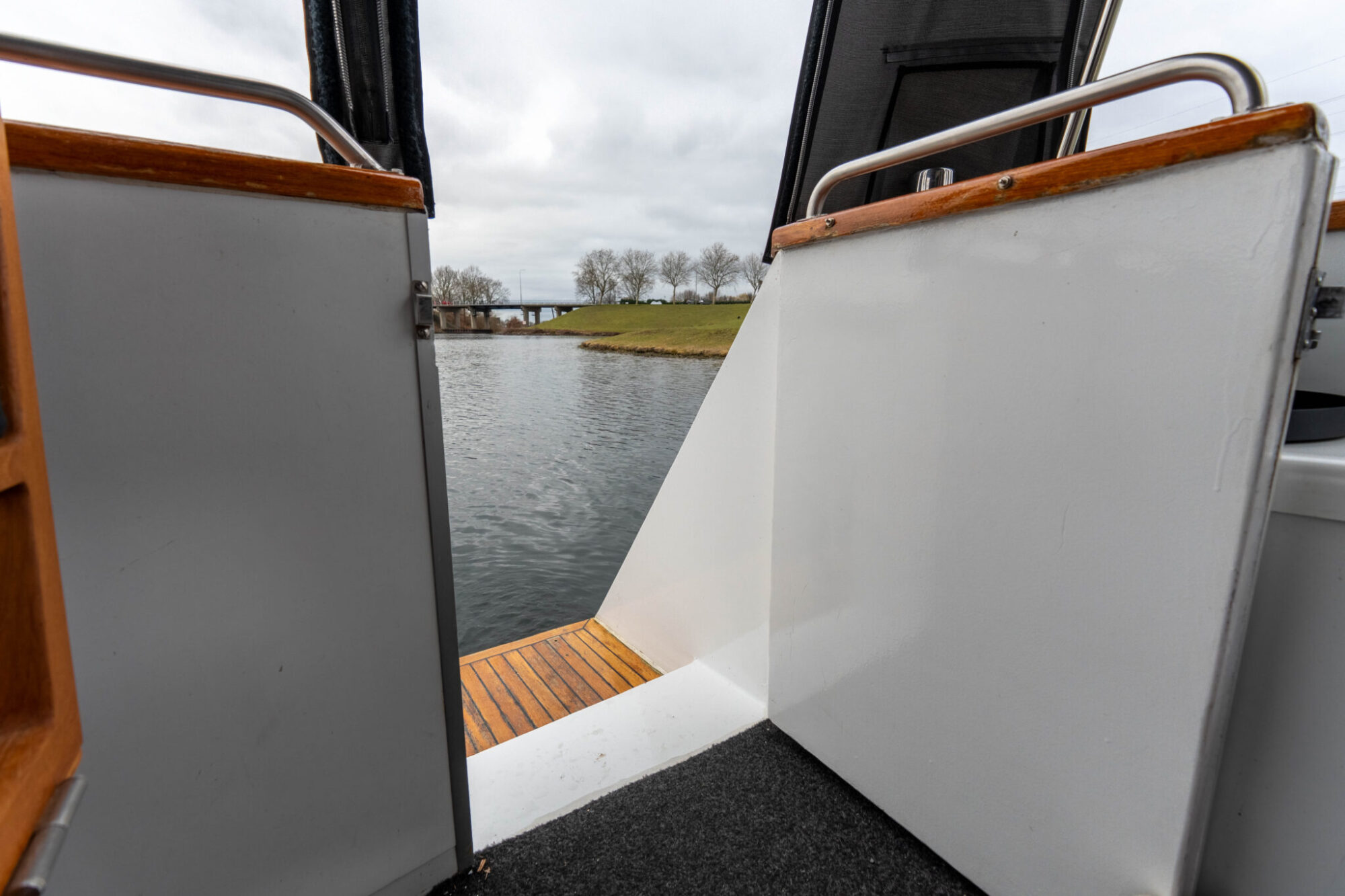 foto: 9 Stadtline Stadtline 38 OK Spiegeldeur