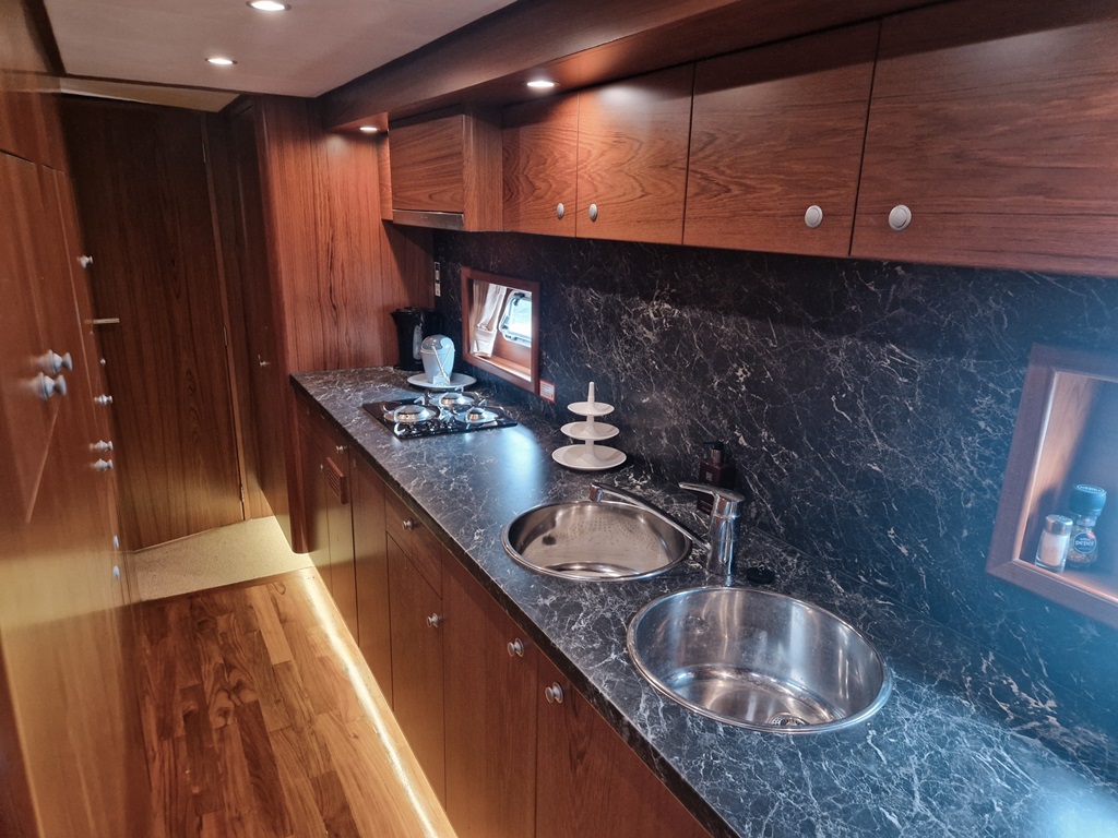 foto: 20 Ebyca Trawler 1300