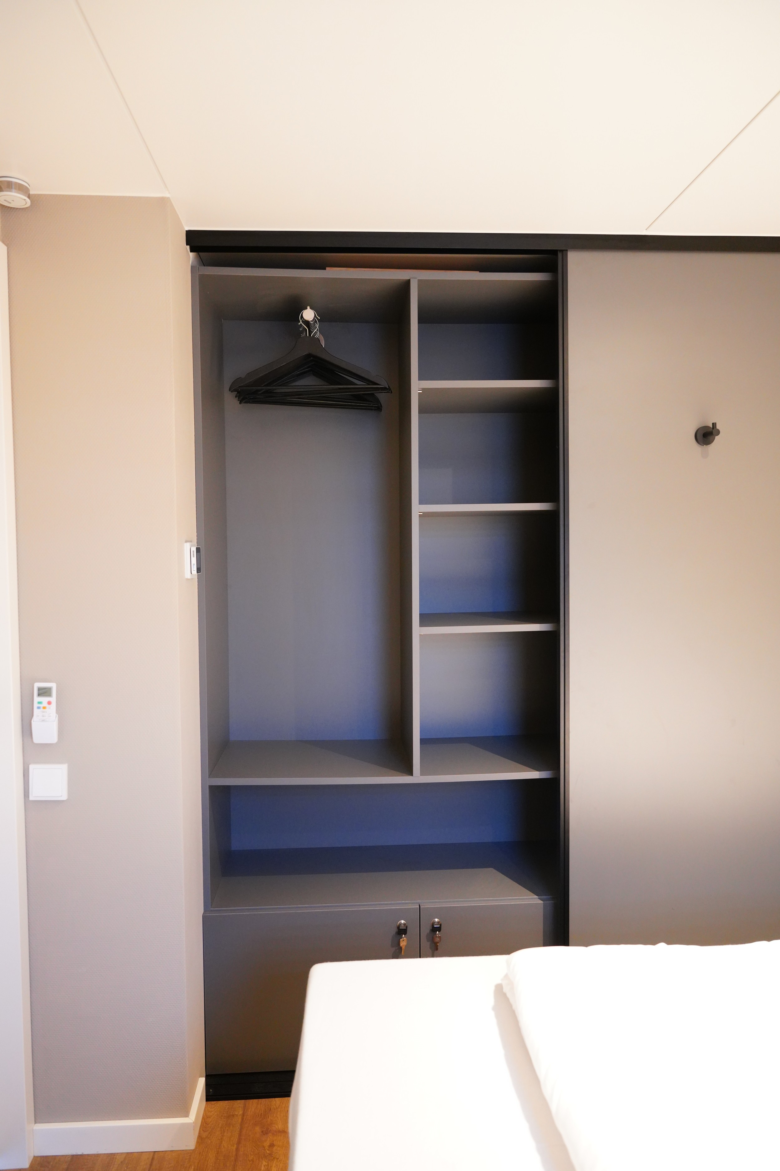 foto: 20 Castalia Met Koopligplaats 1460 X 500 Special Houseboat