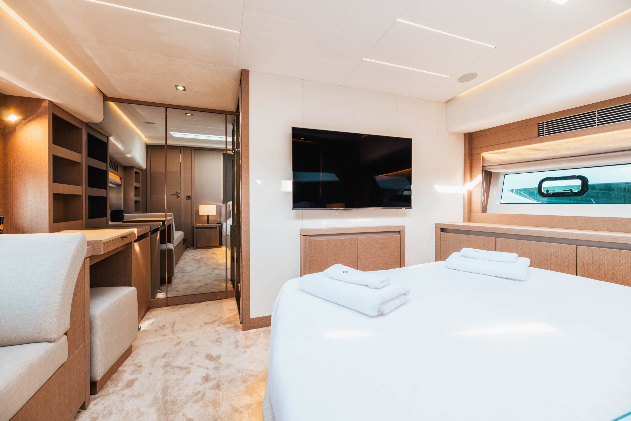 foto: 35 Prestige 690 flybridge