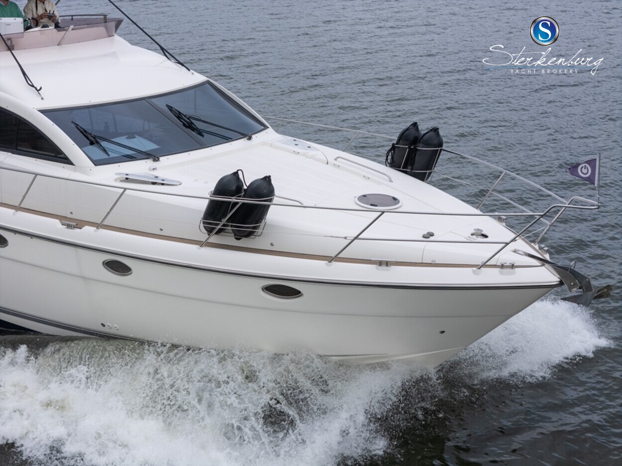 foto: 27 Fairline Phantom 50