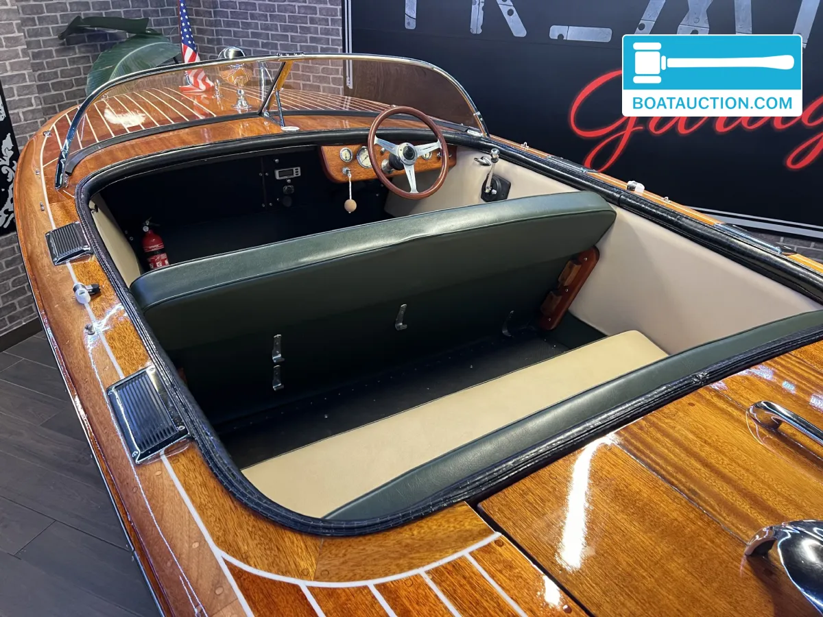 foto: 11 Chris Craft Capri 19