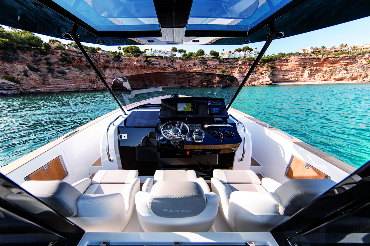 foto: 14 PARDO YACHTS 38  