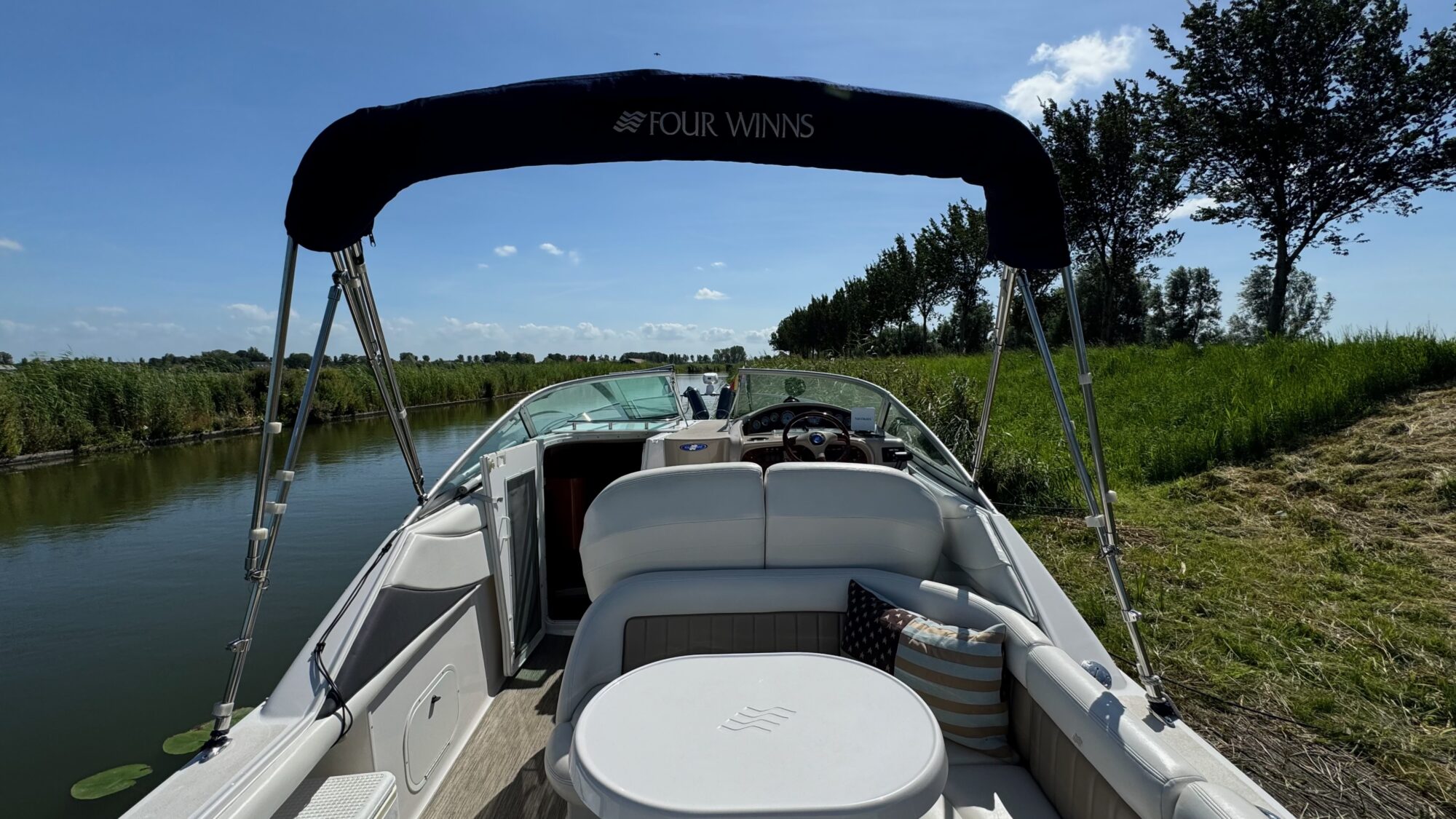 foto: 18 Four Winns Four Winns 248 Vista