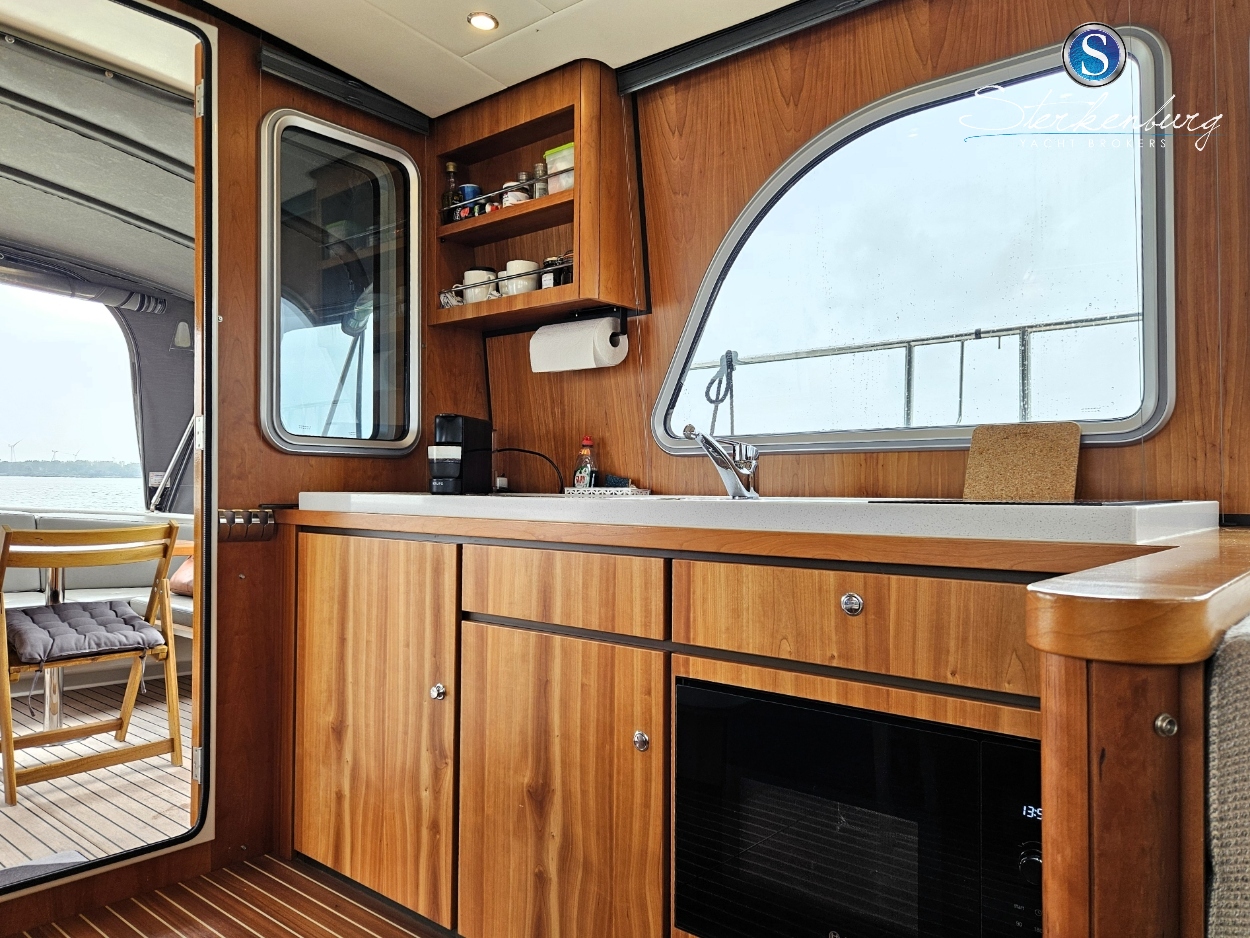 foto: 9 Linssen Grand Sturdy 40.9 Sedan Twin