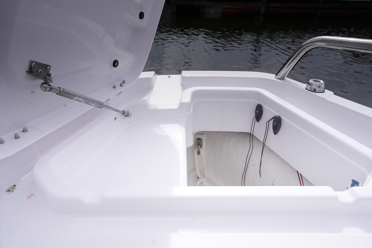 foto: 16 Axopar 29 XC Cross Cabin