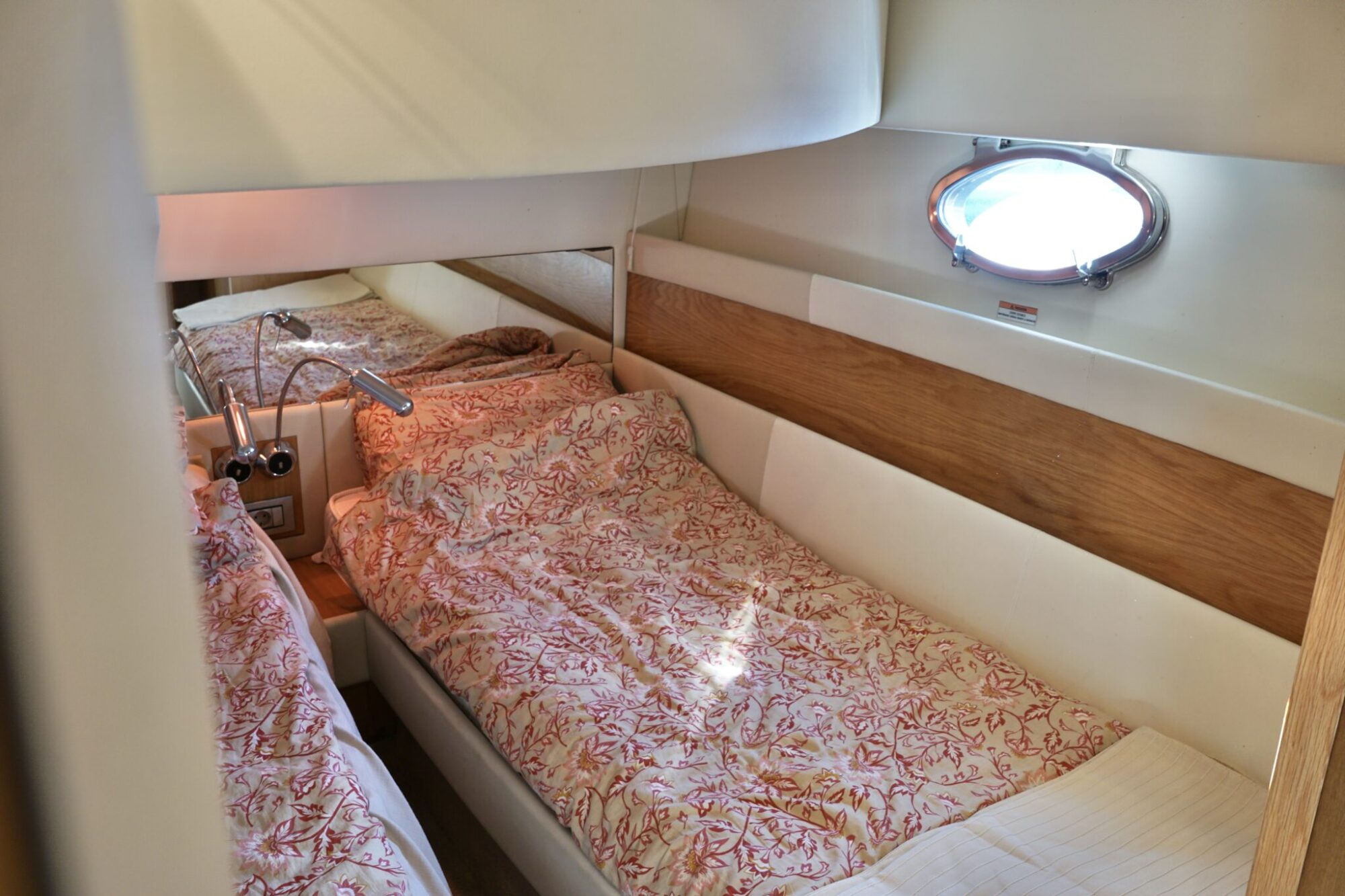 foto: 16 Rodman Rodman 44 Muse IPS