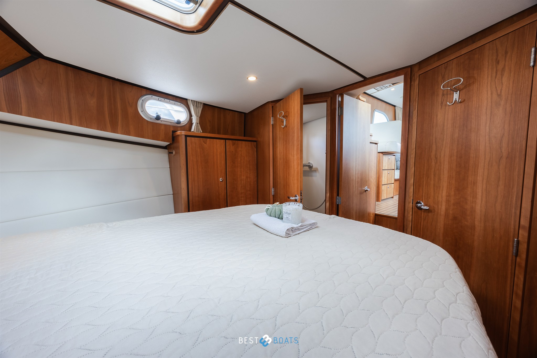 foto: 11 Linssen Grand Sturdy 35.0 Sedan