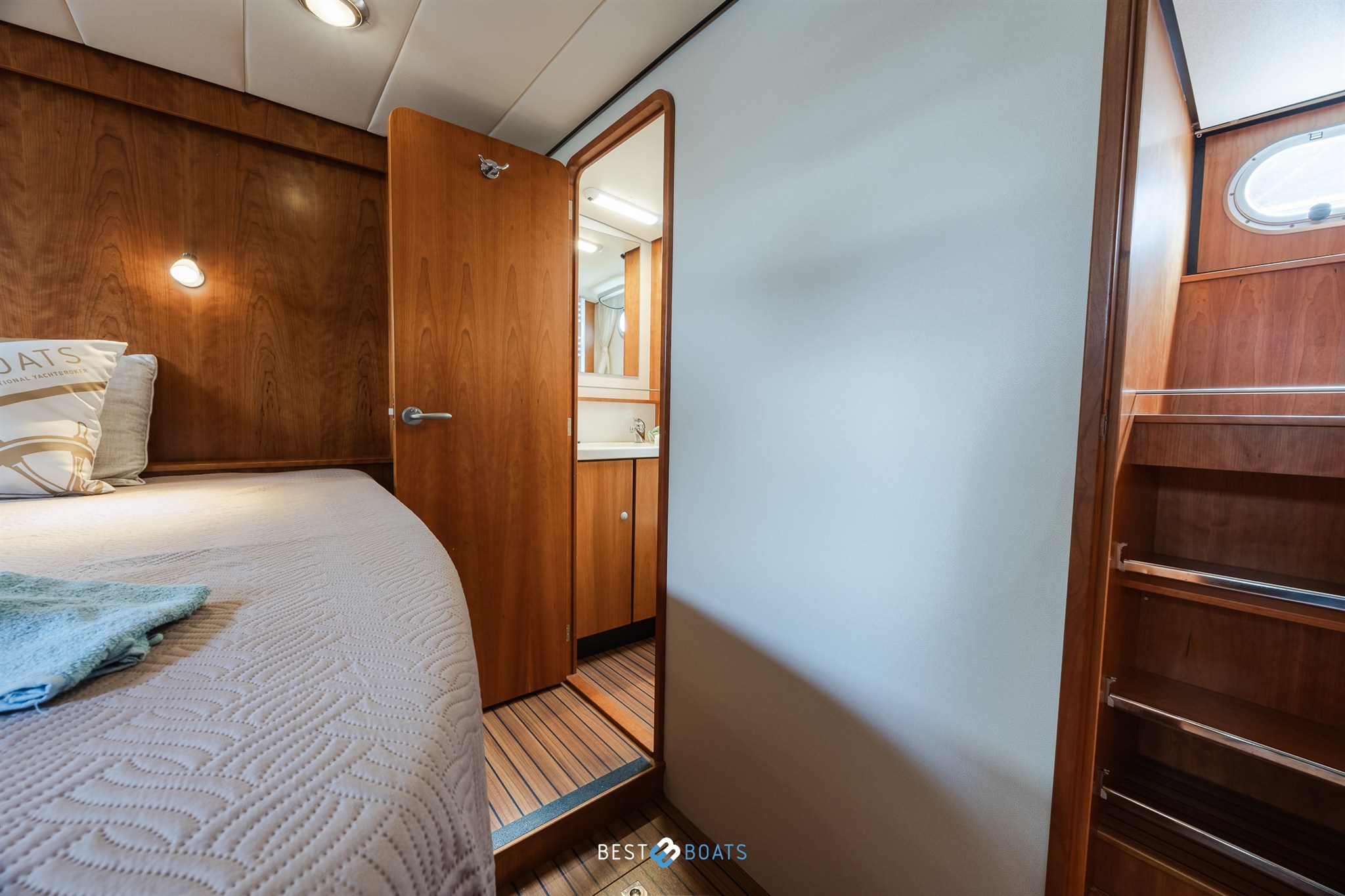 foto: 32 Linssen Grand Sturdy 45.9 AC Twin