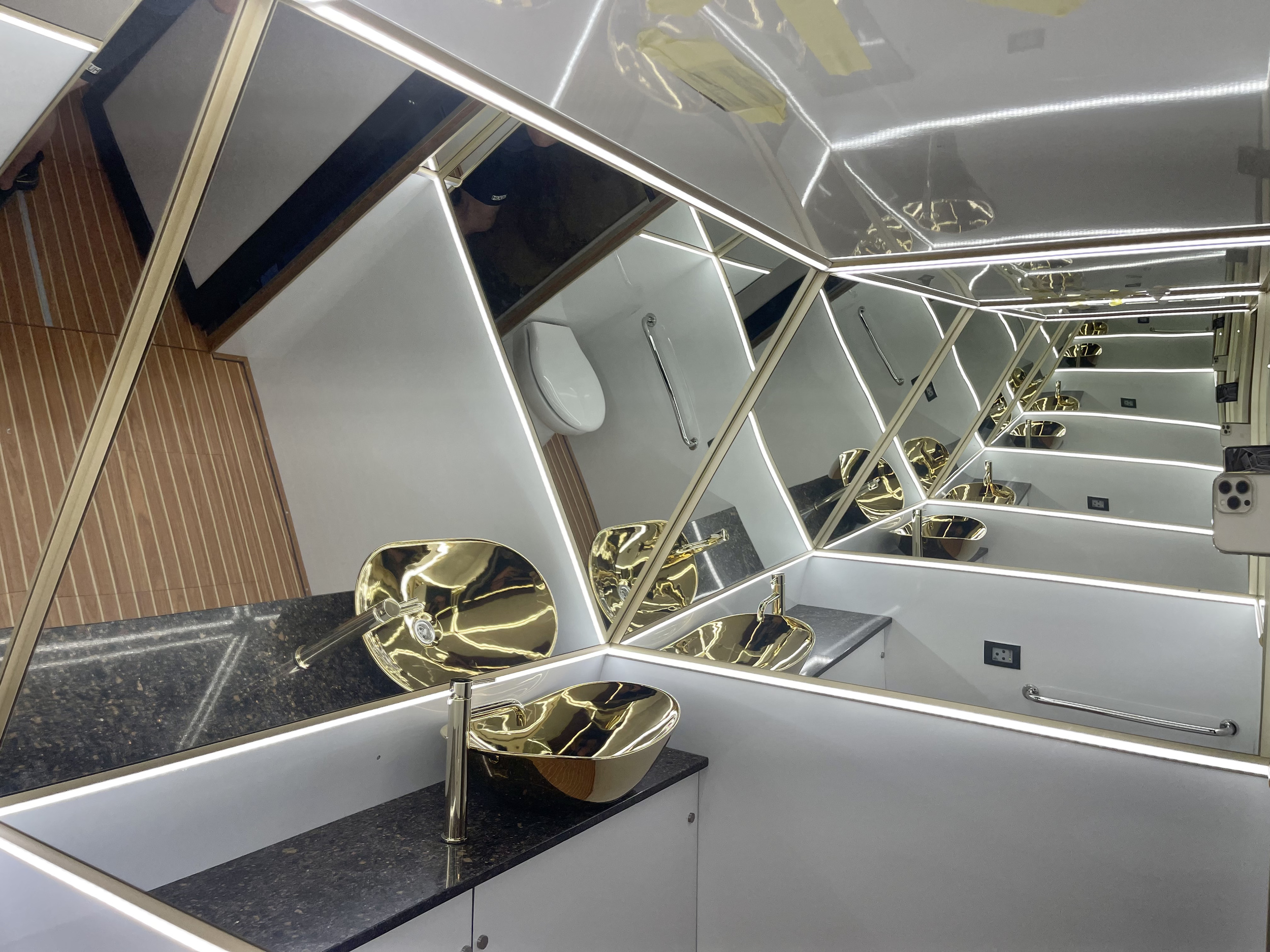 foto: 5 Houseboat Holiday Sun Deck 47